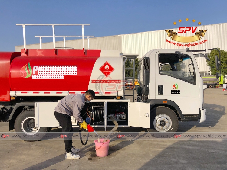 6,000 Litres Refueler Truck Sinotruk - Testing